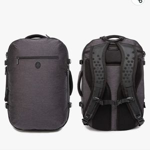 Tortuga Setout Divide Women's expandable travel backpack 26L to 34L